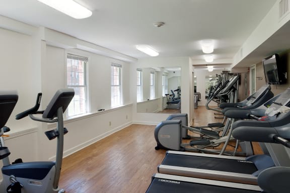 Amenities | Pet-Friendly Apartments in Glover Park with Fitness Center